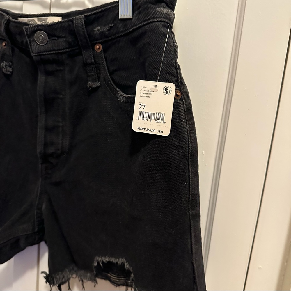 Free People Makai Cutoff Short in Washed Black 27 - Picture 8 of 9